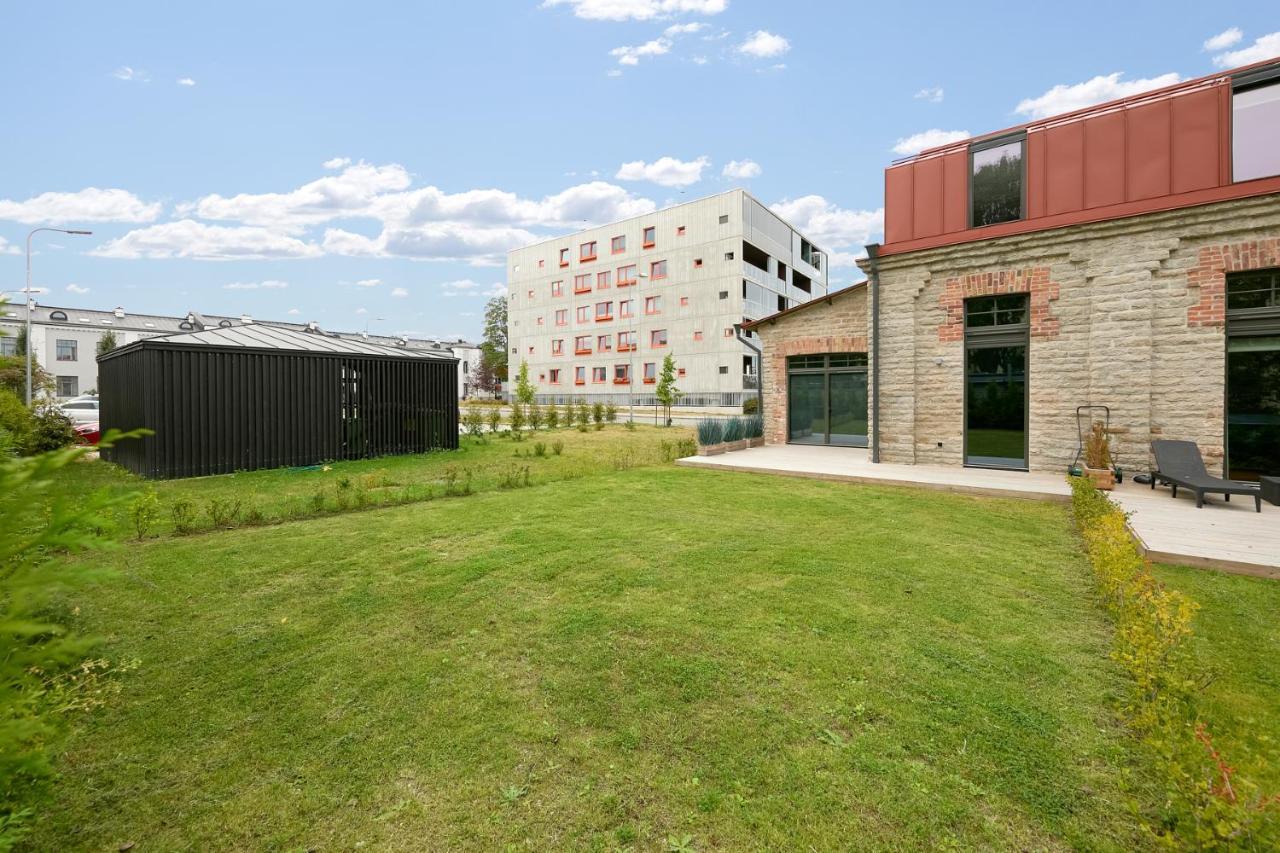塔林High Ceiling Loft With Its Own Backyard And A Terrace公寓 外观 照片